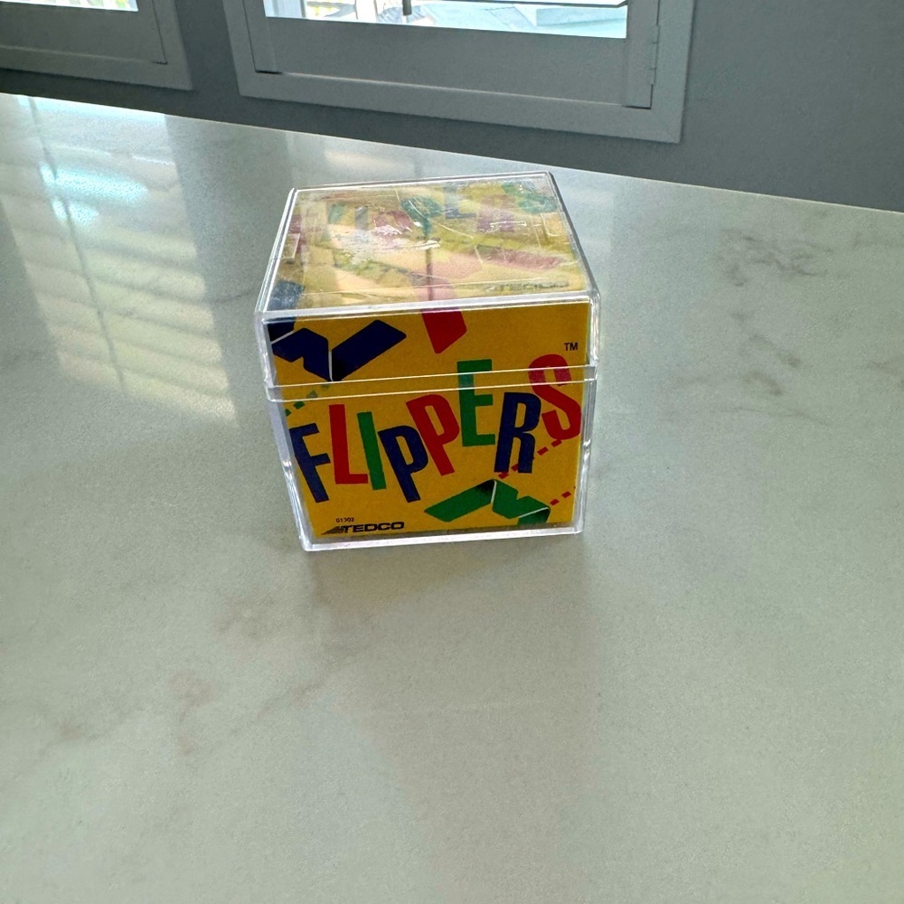 NIB vintage 1989 Flippers game